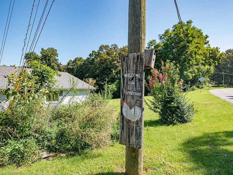 1231 Crume Rd — Photo 49