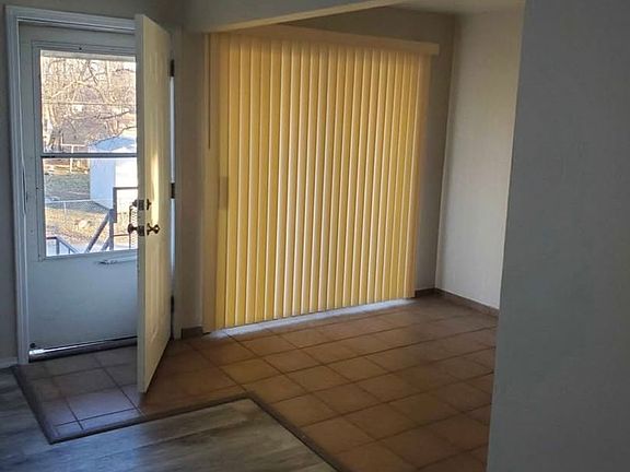3rd image of 1650 S Fern Ave #204