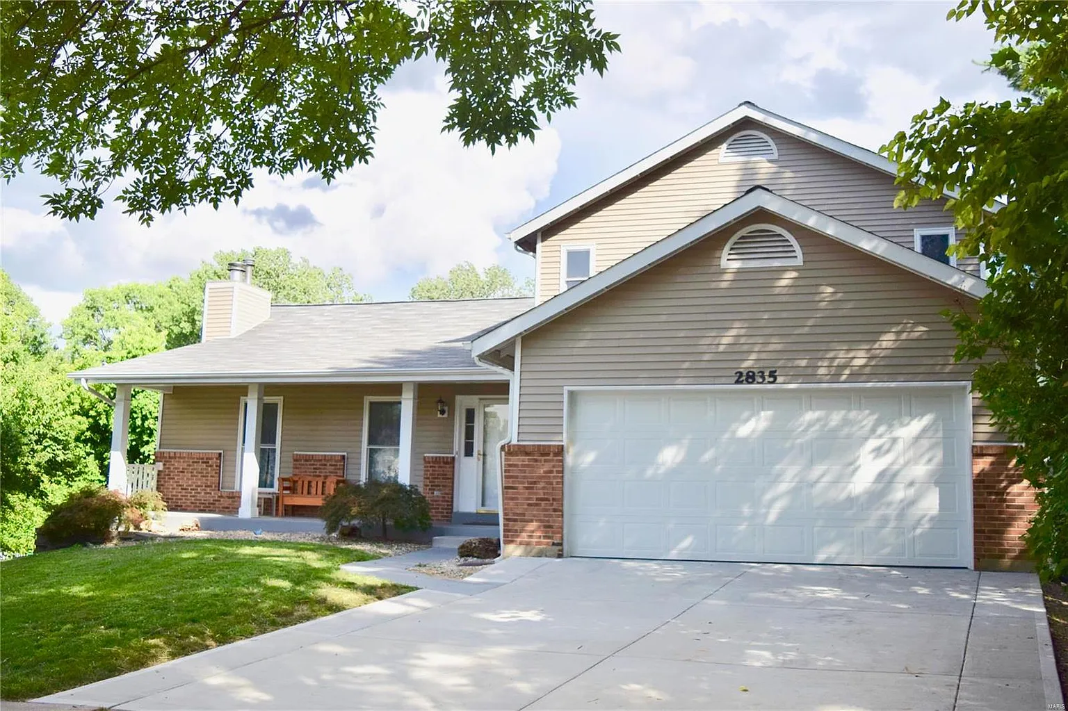 2835 Chapel View Dr photo 1