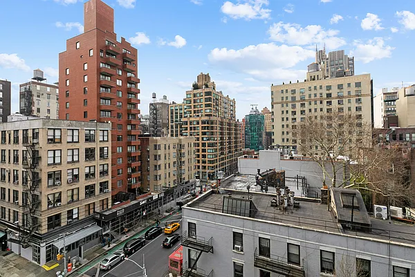 Sold by Douglas Elliman | media 14