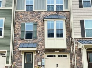 727 Ravenwood Dr, Glen Burnie, MD