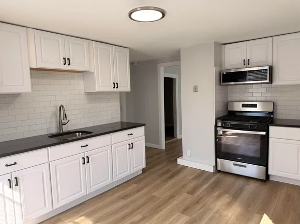 42 Broadway #4, Suncook, NH 03275