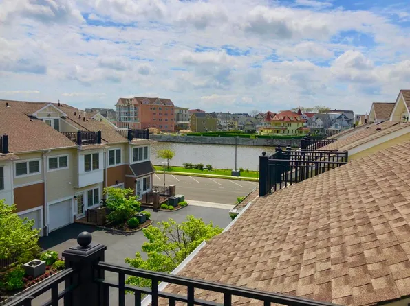 10 Grove Ct, Asbury Park, NJ 07712