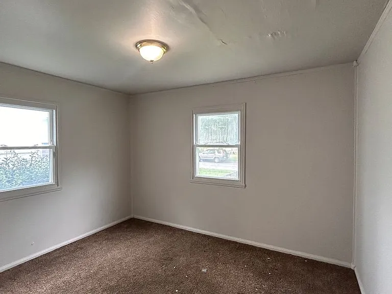 4505 S Park Dr — Photo 6