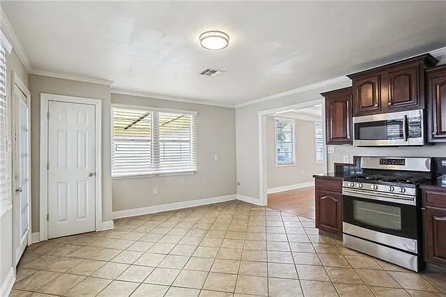 2909 Ivy Pl — Photo 6