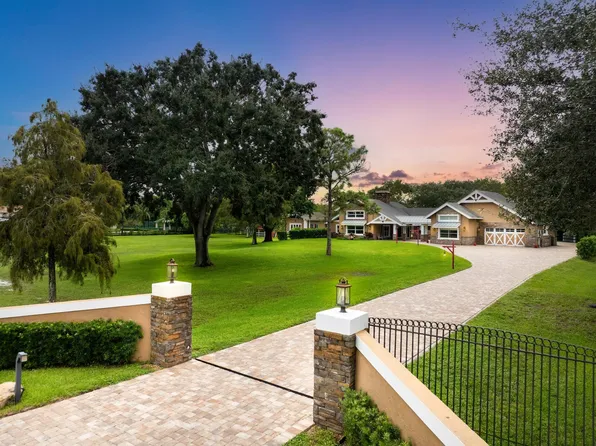 8960 NW 68th Court, Parkland, FL 33067