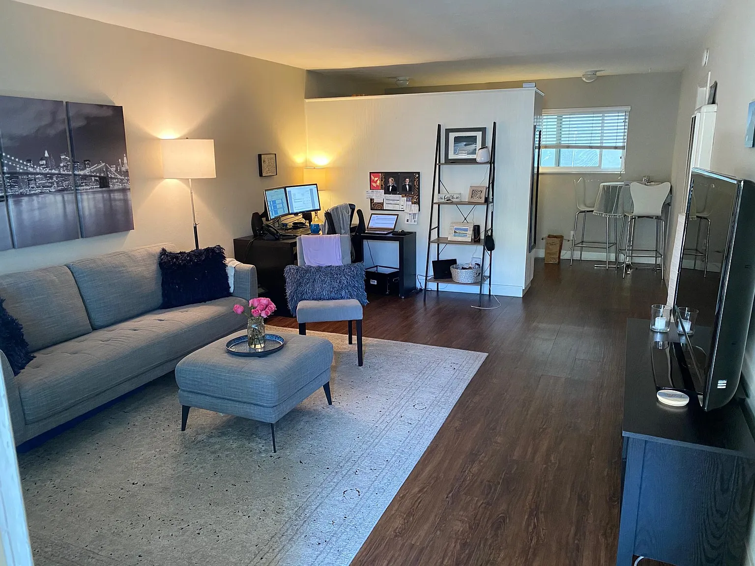1021 B Ave — Photo 2