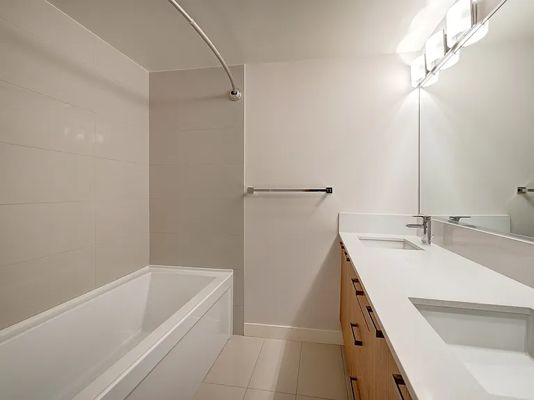 1029 15th Ave SW #102 — Photo 19