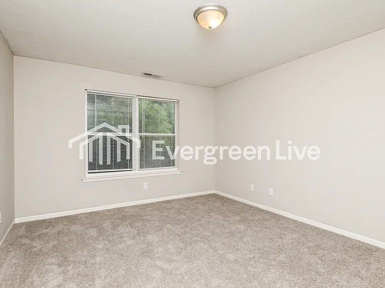 1921 Lisa Walk Dr — Photo 6