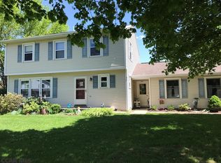 817 Hedgerow Dr, State College, PA 16801