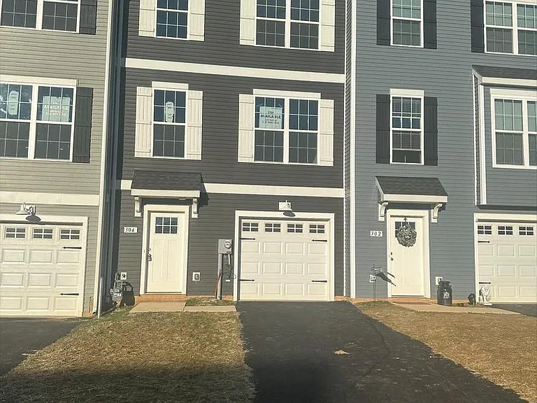 304 Avon Dr — Photo 4