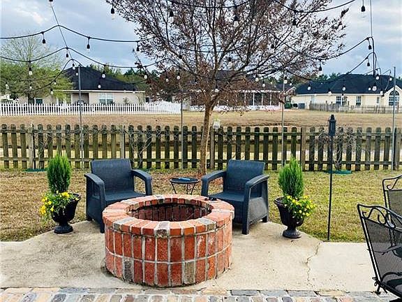 3rd image of 256 Pink Dogwood Ln