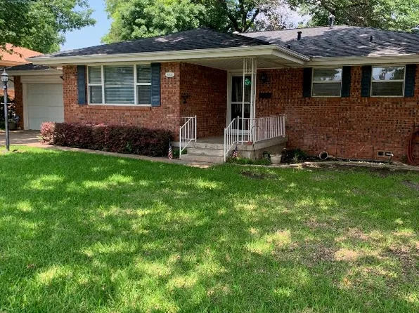 6304 Circle Trl, Lake Worth, TX 76135