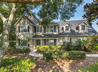 688 Sandringham Dr, Jacksonville, FL 32225