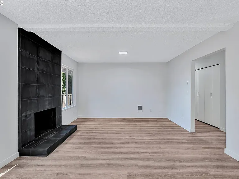 3141 SE Stott Cir #3141 — Photo 6