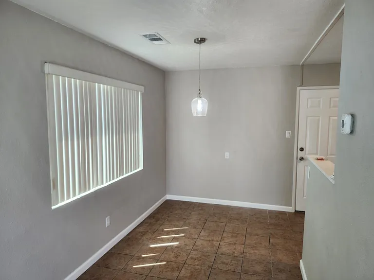 1301 S Lexington St — Photo 4