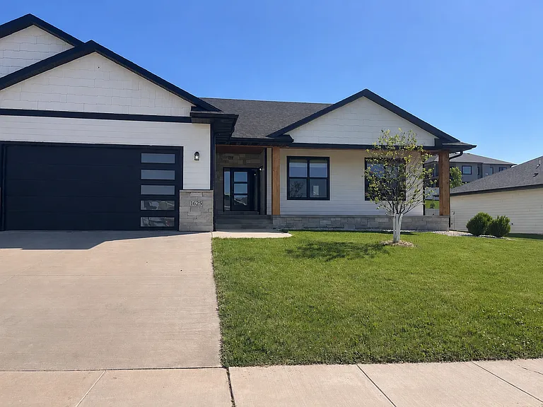 1625 W Burton Dr — Photo 4
