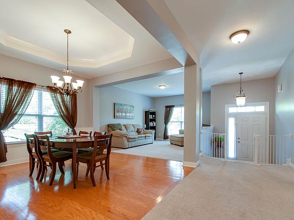 2nd image of 6612 Valleypark Dr
