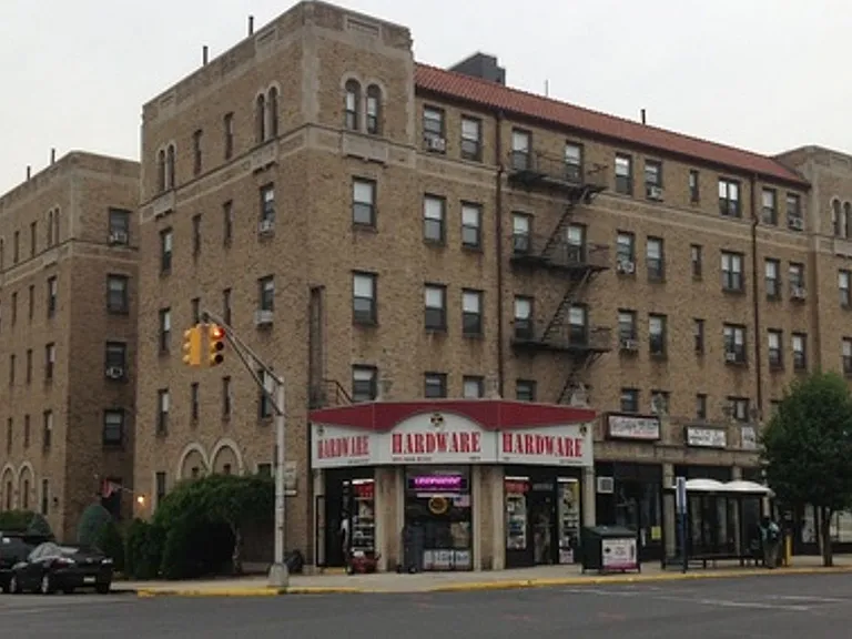 Palisades Towers — Photo 36