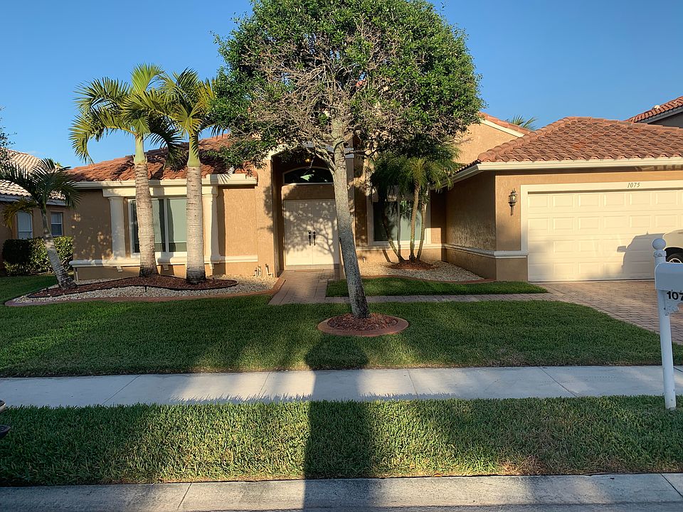 1st image of 1075 SW 191st Ln