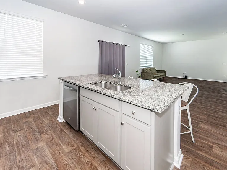 214 Wild Strawberry Ln — Photo 10