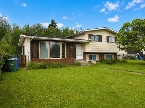 5620 E 57th St, Rocky Mountain House, AB T4T 1H7