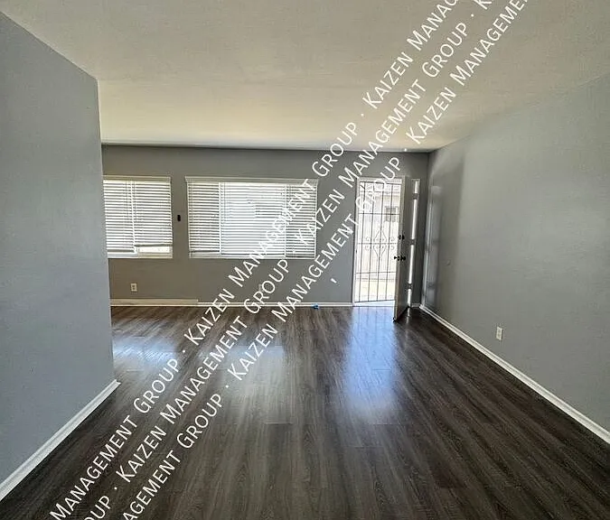 1980 Henderson Ave #3 — Photo 1