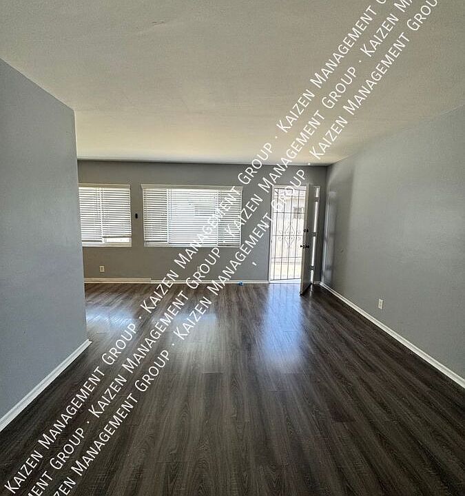1st image of 1980 Henderson Ave #3