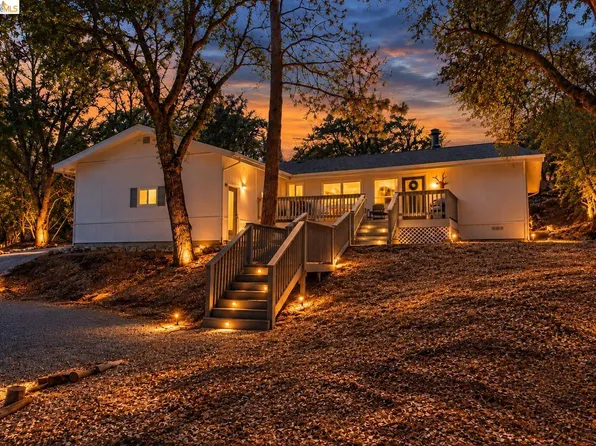 19327 Ferretti Rd, Groveland, CA 95321
