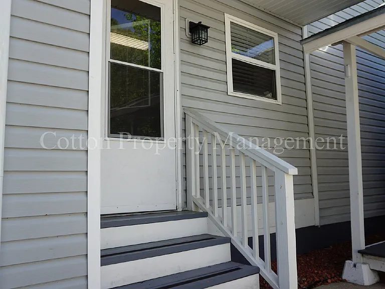 605 Harnett St — Photo 15