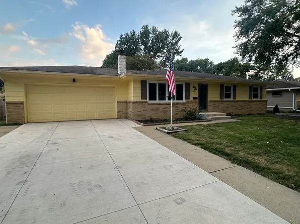 417 SE 10th St, Ankeny, IA 50021