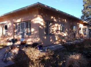 1916 Evergreen Ln, Espanola, NM 87532