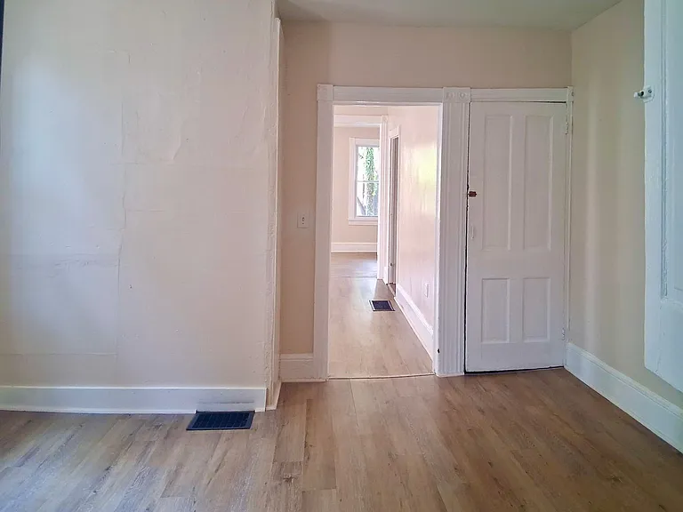 27 Ellis St — Photo 8