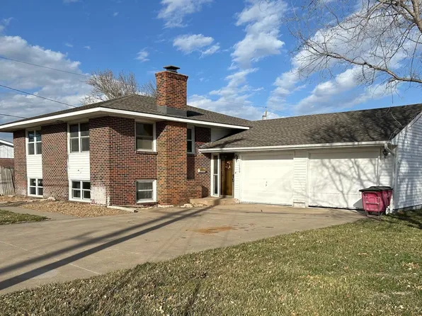 1500 Van Fleet Ln, Great Bend, KS 67530