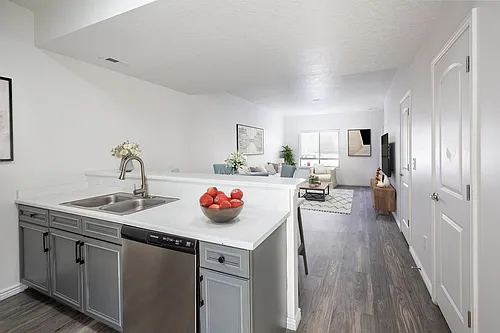 Ridgeview Apartments Photo 1