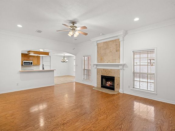 5th image of 112 Ruby St