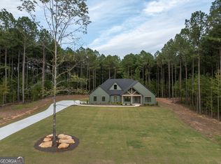 409 Flint Farms Dr, Concord, GA 30206