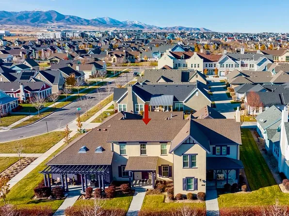 4922 W Duckhorn Dr, South Jordan, UT 84009