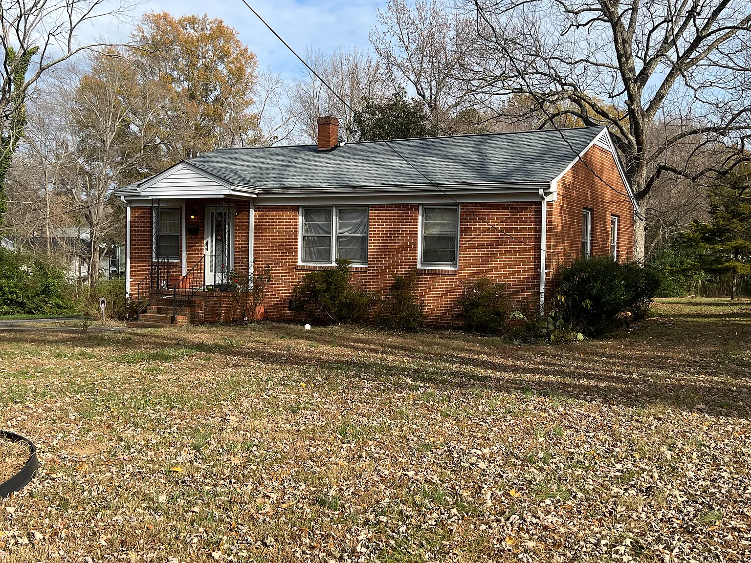 3 bed, 1.5 bath, 1432 sqft, $1,695 — Photo 3