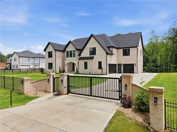 1255 Em Croy Rd, Buford, GA 30518