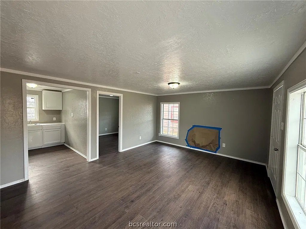 405 W Wm J Bryan Pkwy — Photo 3