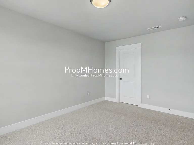 3544 SW Tegart Ln — Photo 15