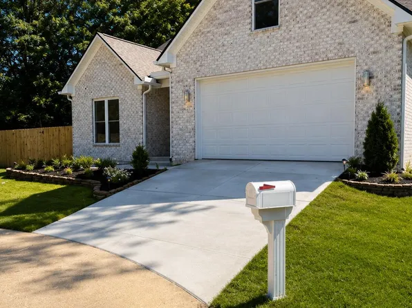25 Weatherstone Dr, Jackson, TN 38305