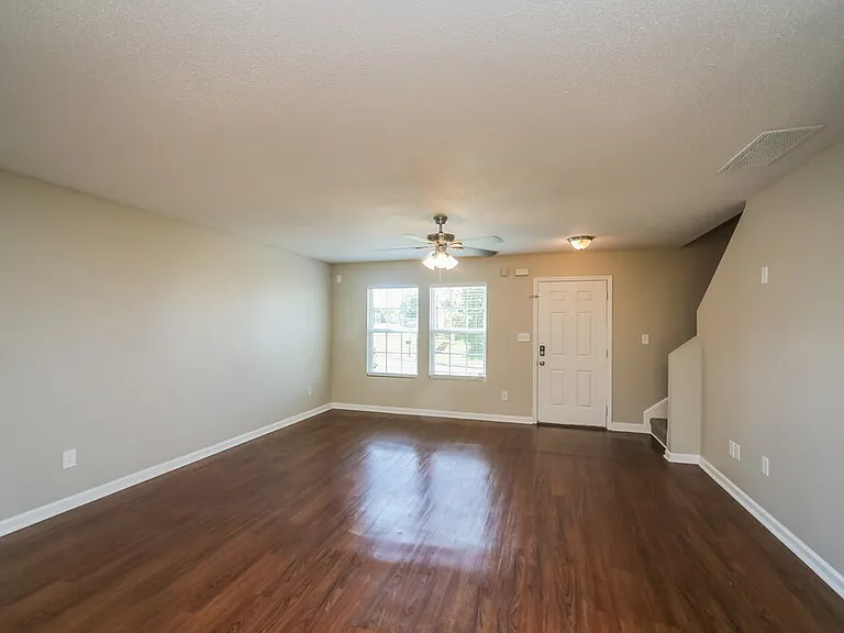 10108 Nolton Cir — Photo 4
