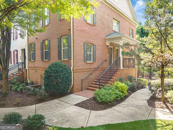 881 Perennial Dr, Sandy Springs, GA 30328