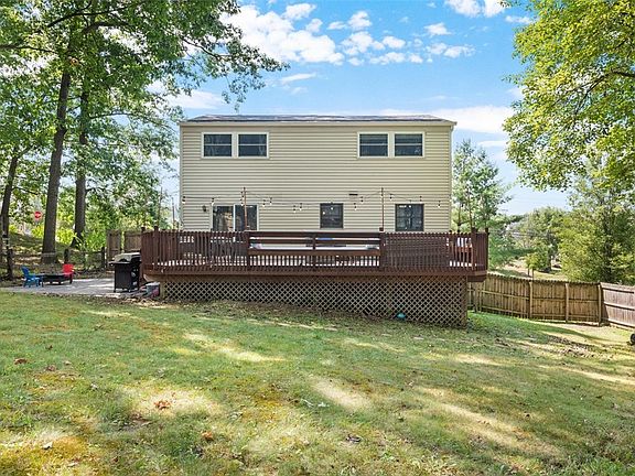 4th image of 2064 Powell Rd