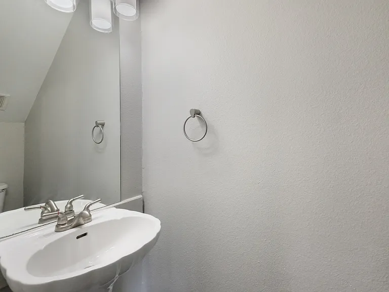 Castle Hills Townhomes — Photo 46