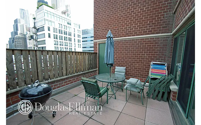 Rented by Douglas Elliman | media 22