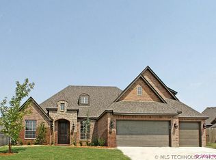 9313 N 95th East Pl, Owasso, OK 74055