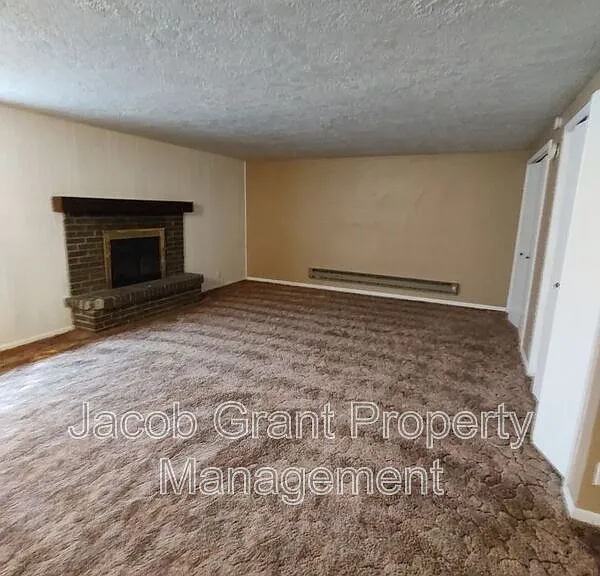 2215 Gail Dr — Photo 14